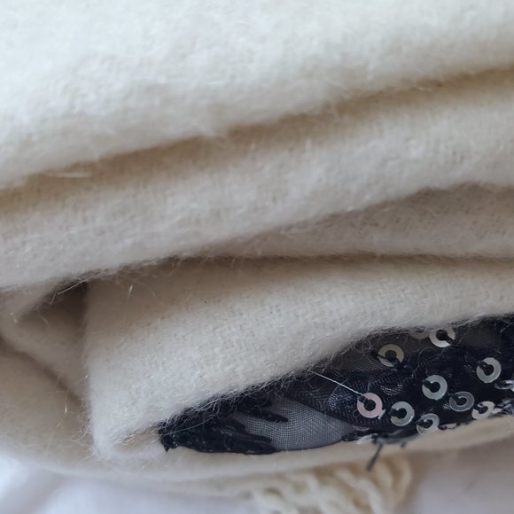 Bindya New York Cream Cashmere Wrap - Picture 11 of 13